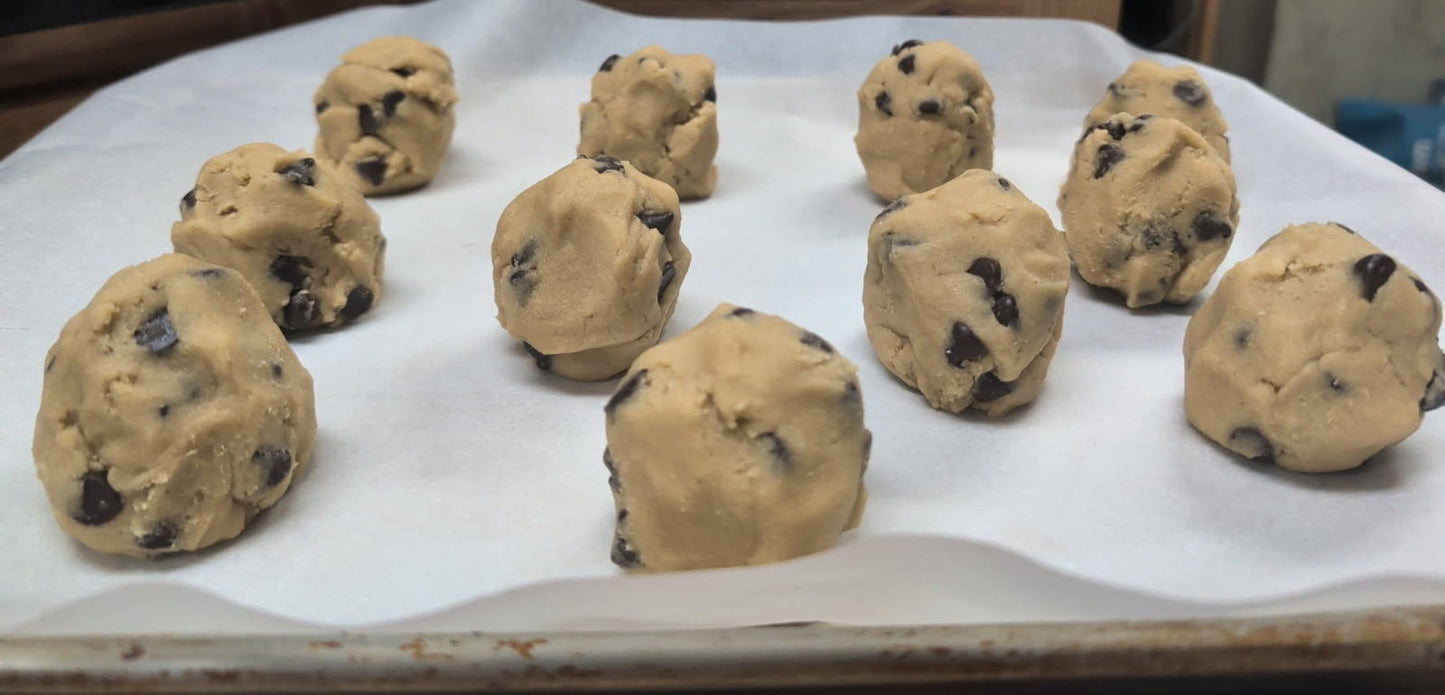 Homemade 3 oz Chocolate Chip Cookies